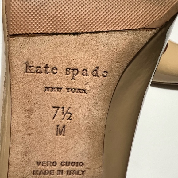 KATE SPADE BEIGE TAN PATENT LEATHER PUMPS HEEL 2” SIZE 7 1/2 M ITALY - Picture 5 of 7
